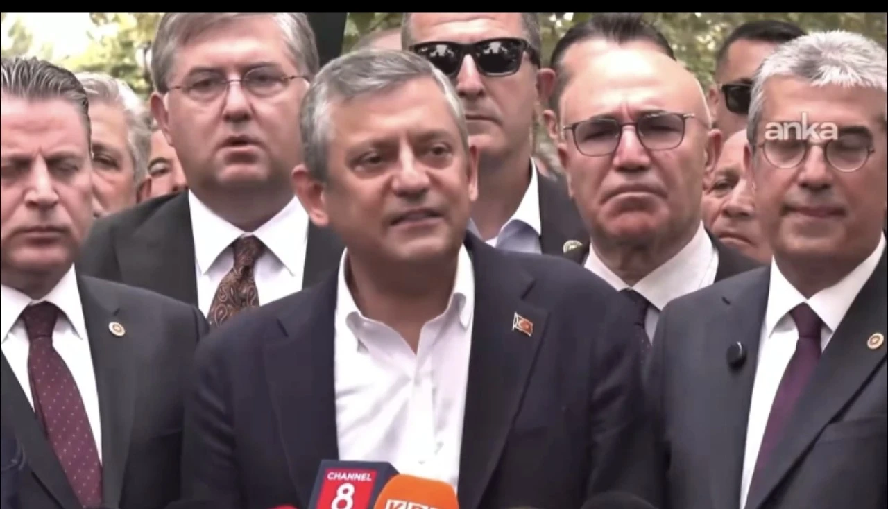 &Ouml;zg&uuml;r &Ouml;zel'den YENİ Parti mesajı: Yolumuz iktidar yoludur