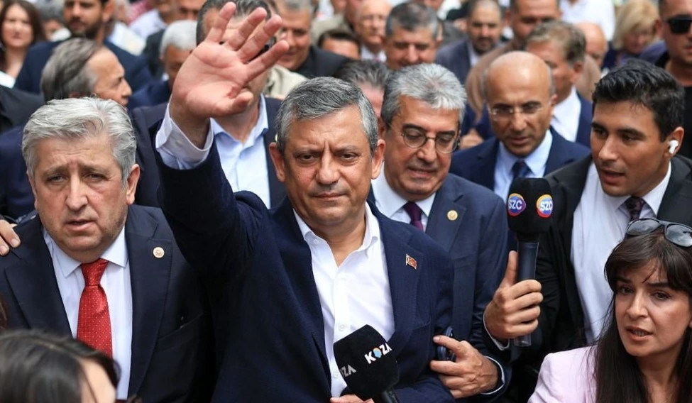 &Ouml;zg&uuml;r &Ouml;zel'den YENİ Parti mesajı: Yolumuz iktidar yoludur