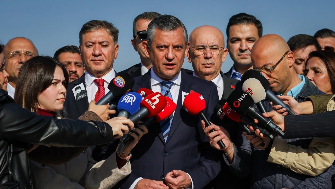 Özgür Özel: Dilek İmamoğlu'nun pasaportunu iptal ettiler!