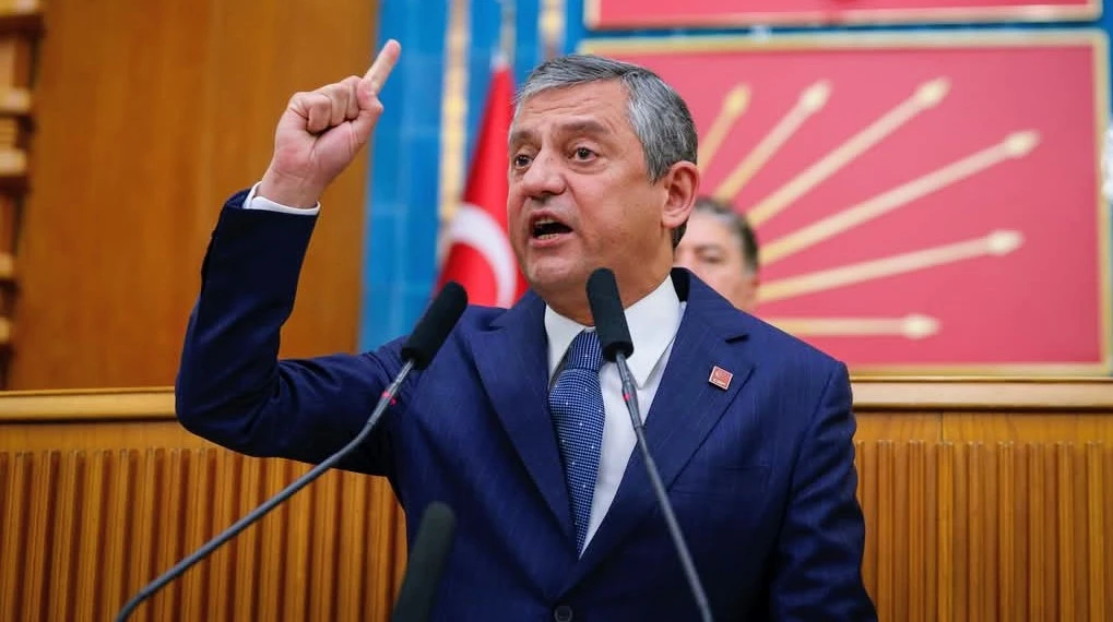 &Ouml;zg&uuml;r &Ouml;zel'e 'Akın G&uuml;rlek' soruşturması