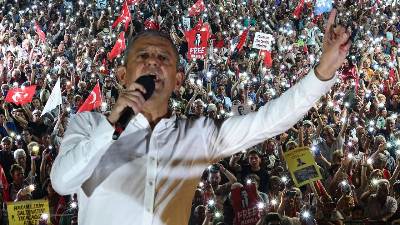 Özgür Özel: Ey Erdoğan, bu meydan korkuyu evde bıraktı!