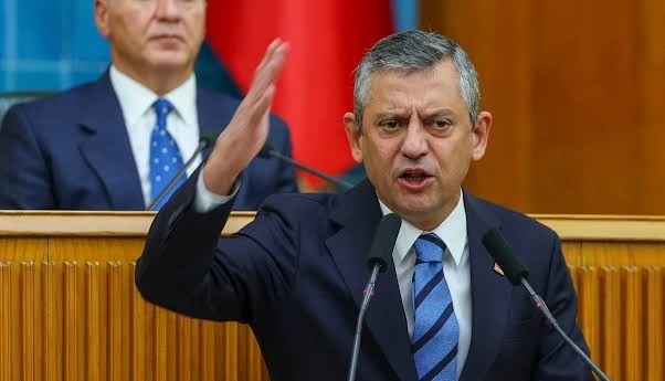 Özgür Özel: Hodri meydan, bu kanunu bu hafta çıkaralım!