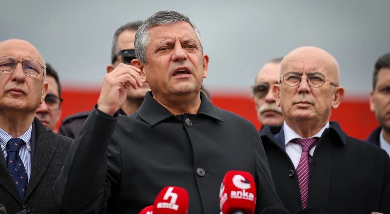 &Ouml;zg&uuml;r &Ouml;zel: Kim aday olursa olsun bunları silip s&uuml;p&uuml;recek!