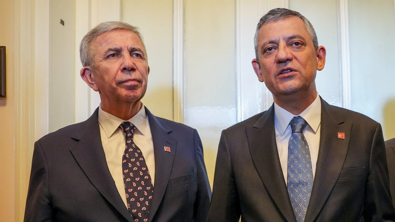 Özgür Özel ve Mansur Yavaş'tan sürpriz görüşme