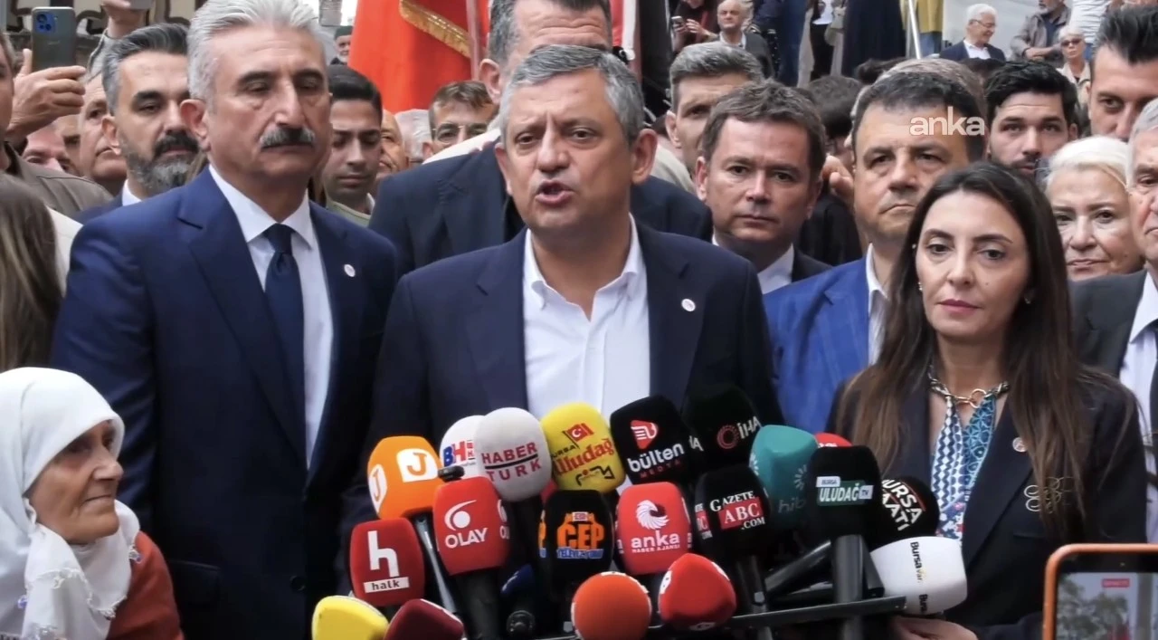&Ouml;zg&uuml;r &Ouml;zel: Yakında bazı isimlere soracağım, hazırlansınlar!