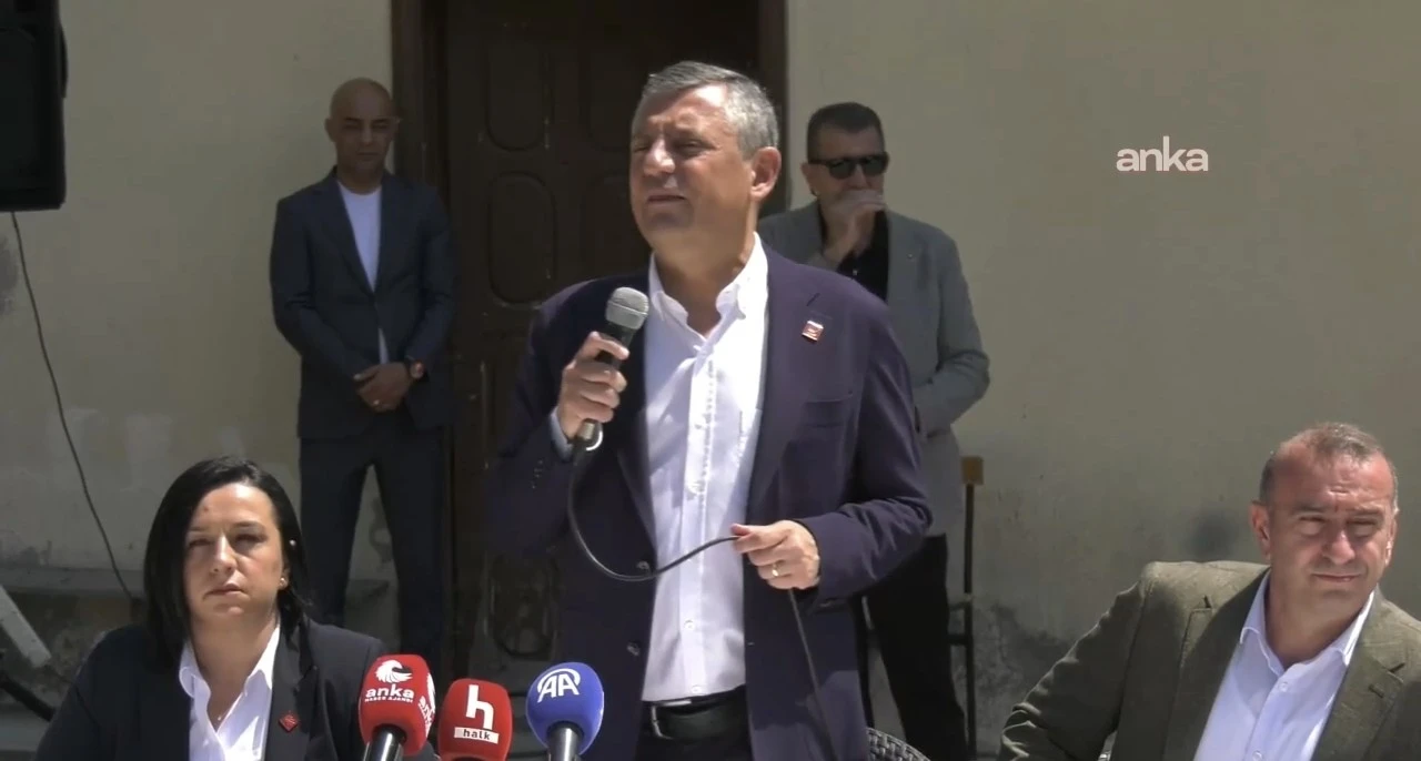 &Ouml;zg&uuml;r &Ouml;zel: Yeni bir yol a&ccedil;acağız...