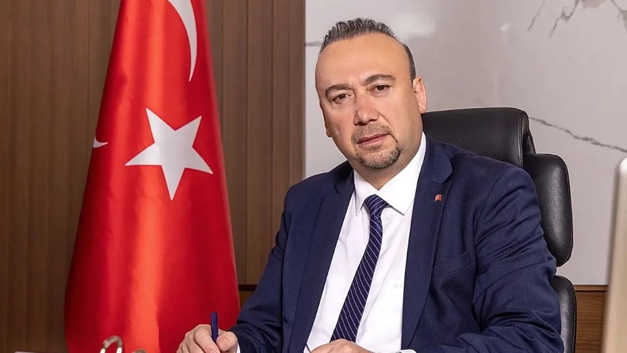 &Ouml;zkan Yalım oy birliğiyle CHP'den ihra&ccedil; edildi!
