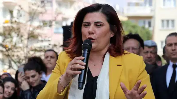 Özlem Çerçioğlu, CHP'den istifa etti