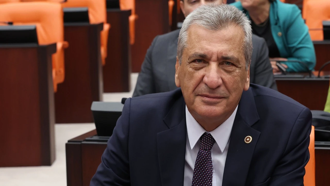 Öztürkmen: Artık Gaziantepli değil Kaliforniyalı çiftçilerin ürettiği Antep fıstığını tüketeceğiz