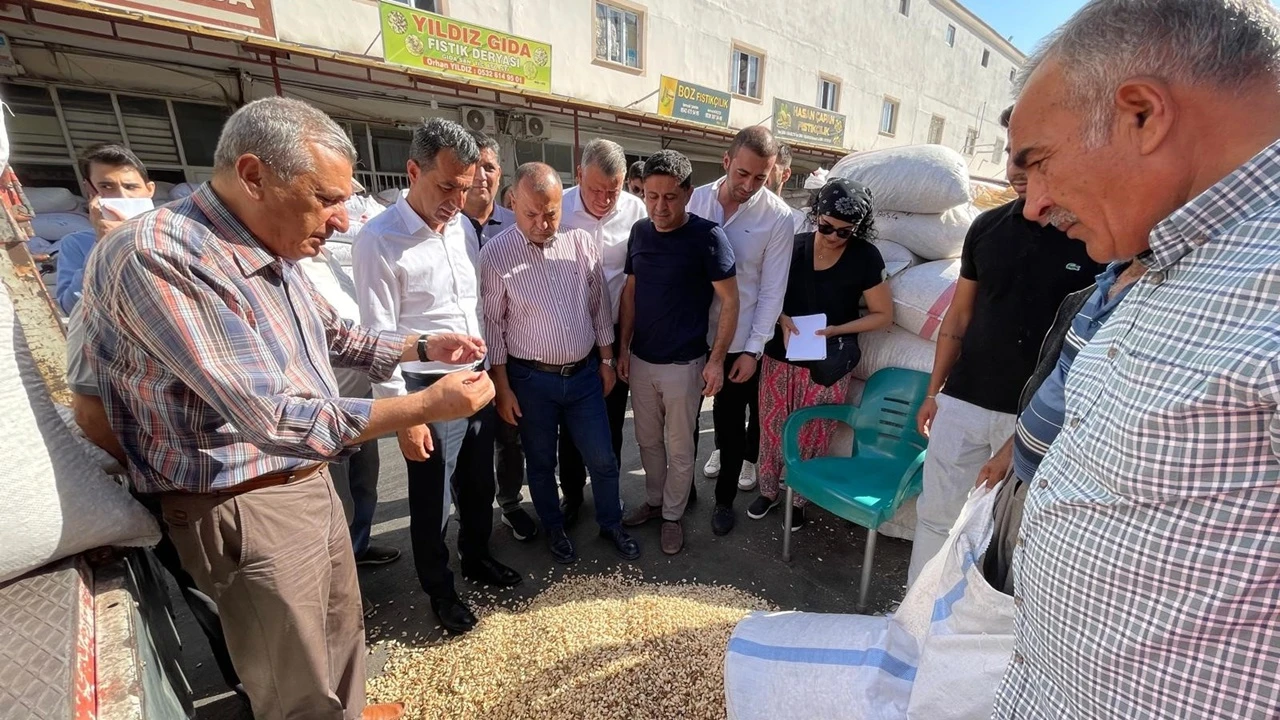 &Ouml;zt&uuml;rkmen&rsquo;den &Ccedil;ift&ccedil;iler G&uuml;n&uuml; mesajı: &Ccedil;ift&ccedil;i perişan, iktidar umursamaz