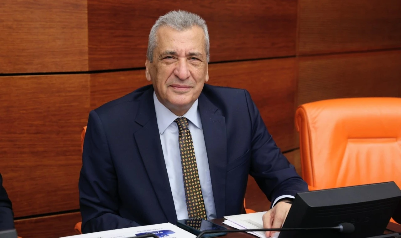 &Ouml;zt&uuml;rkmen&rsquo;den Halep&rsquo;e otob&uuml;s hibesine tepki: Kimin malını kime veriyorsunuz?