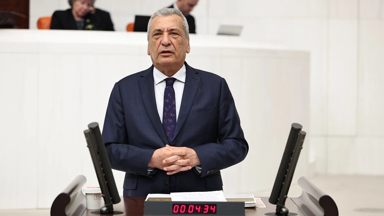 &Ouml;zt&uuml;rkmen: Gaziantep acilen afet b&ouml;lgesi ilan edilmelidir