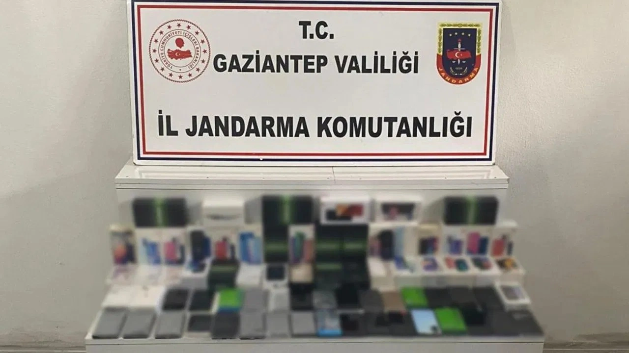 Piyasa değeri 2 milyon TL... Cep telefonu ele geçirildi!