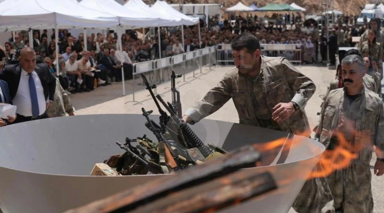 PKK silah bıraktı: Özgür irademizle imha ediyoruz!