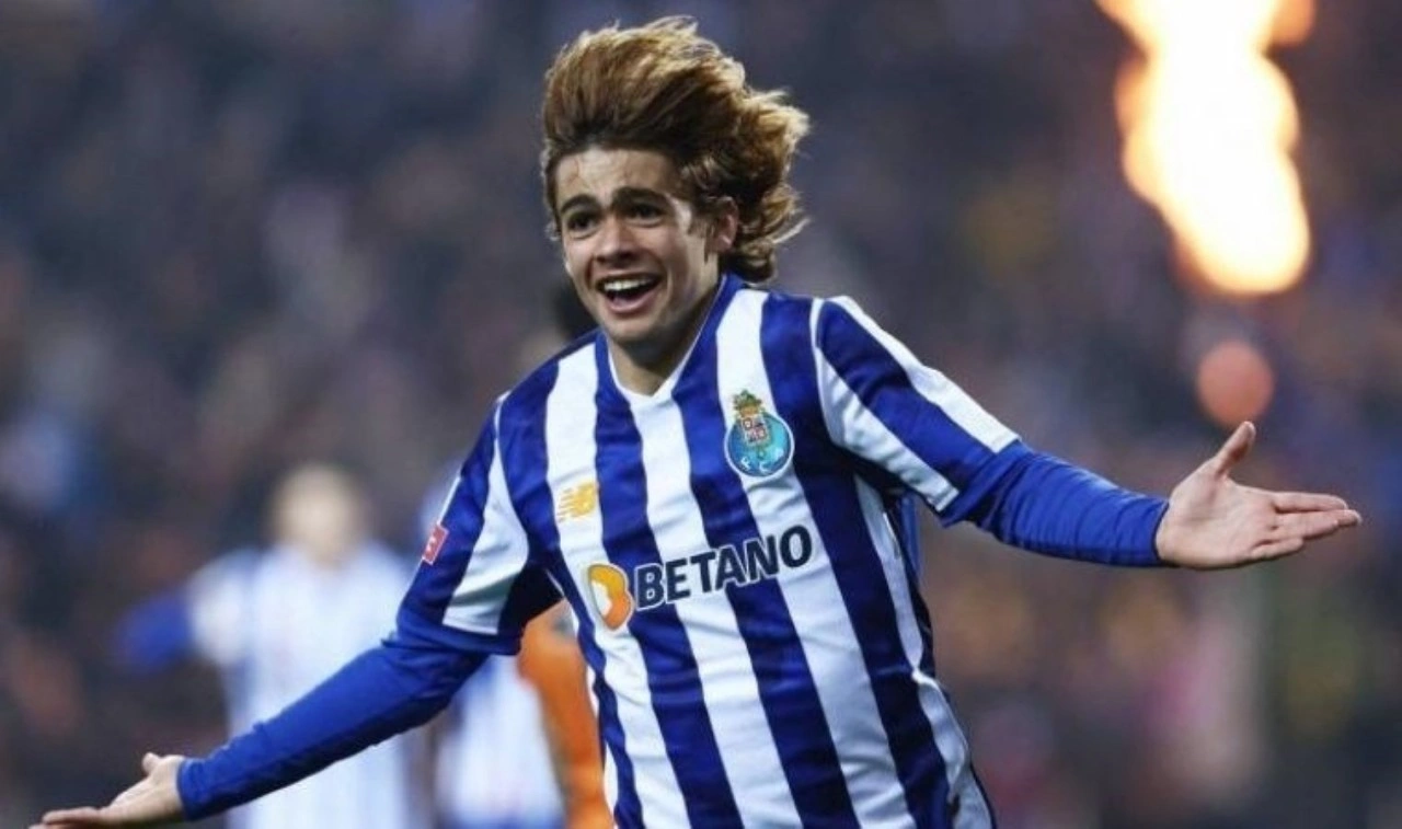 Porto, Rodrigo Mora ile sözleşme uzattı