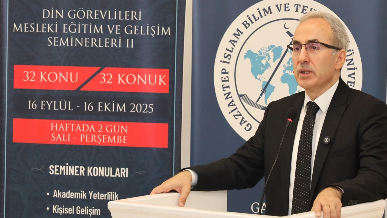 Rektör Demir, din görevlilerine &quot;Kur'an'ı Anlama Yöntemlerini&quot; anlattı