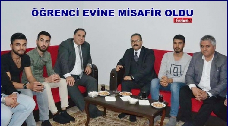 Rektör Gür, öğrenci evine misafir oldu