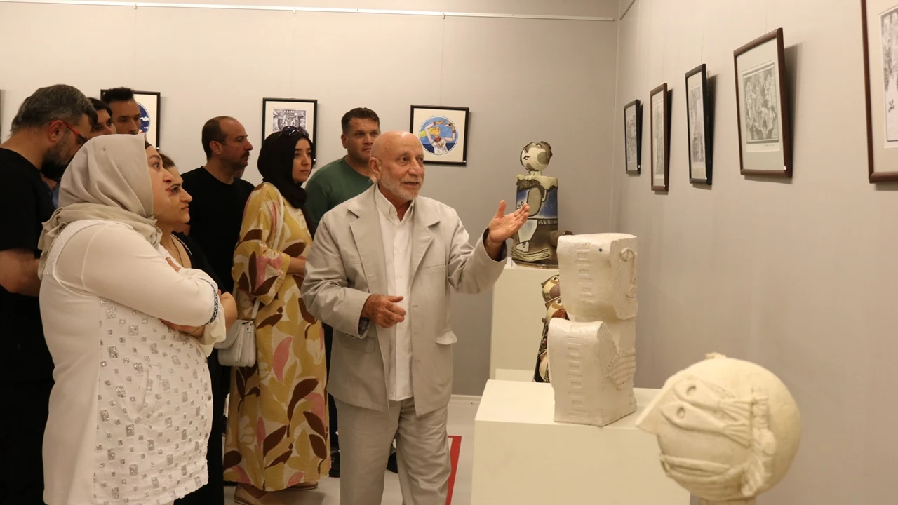 Ressam Muhammet Aliyev “Pişmiş Toprak” sergisini açtı