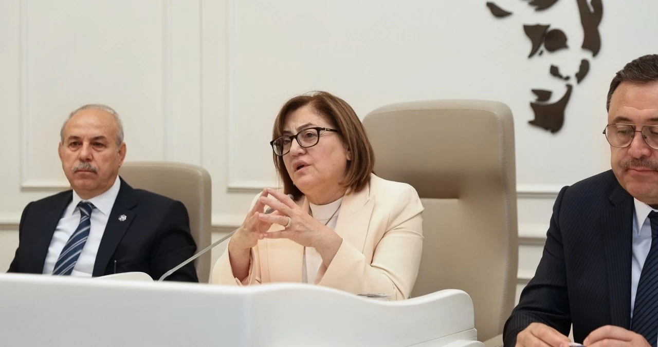 Şahin, muhtarların taleplerini dinledi 