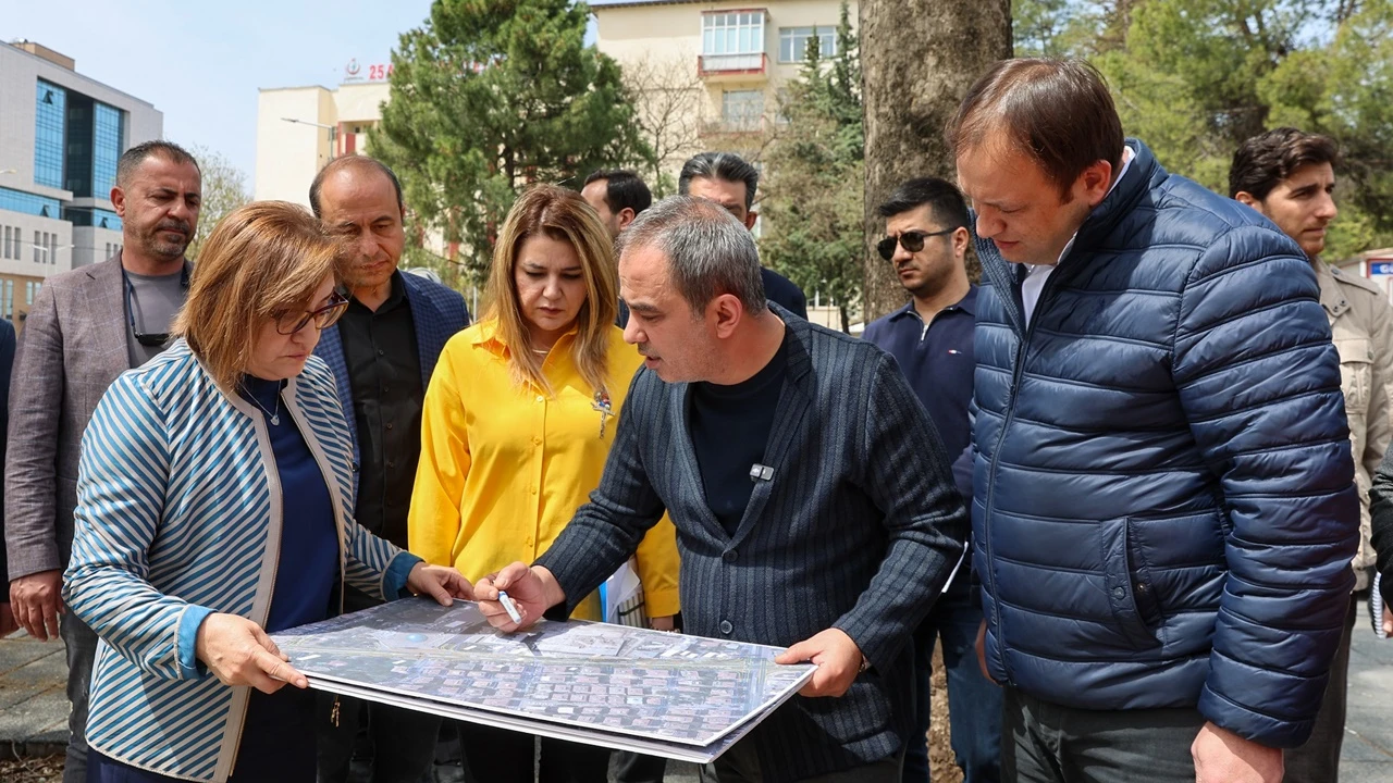 Şahin, ulaşım d&uuml;zenleme &ccedil;alışmalarını yerinde inceledi