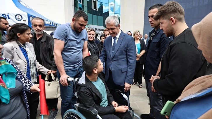 Şahinbey, 3 bin 886 tekerlekli sandalye hediye etti