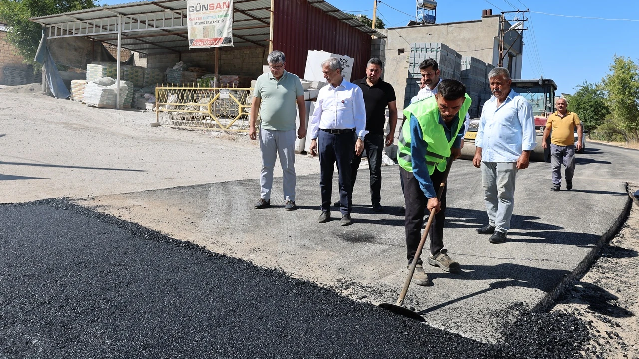 Şahinbey Belediyesi, asfalt çalışmalarına devam ediyor
