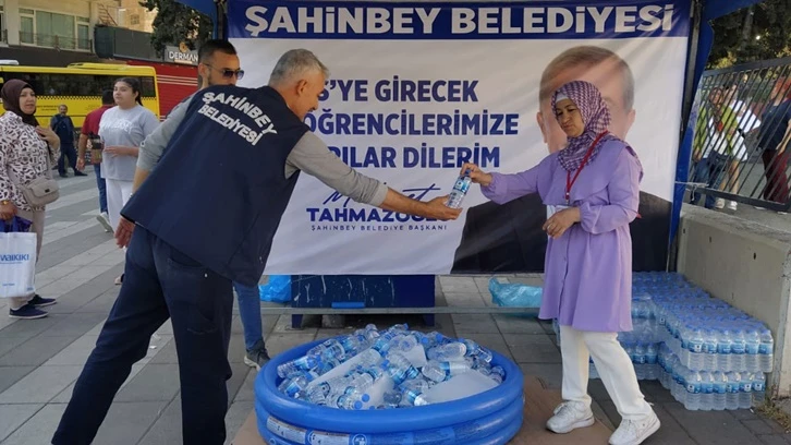 Şahinbey Belediyesi öğrencileri yalnız bırakmadı