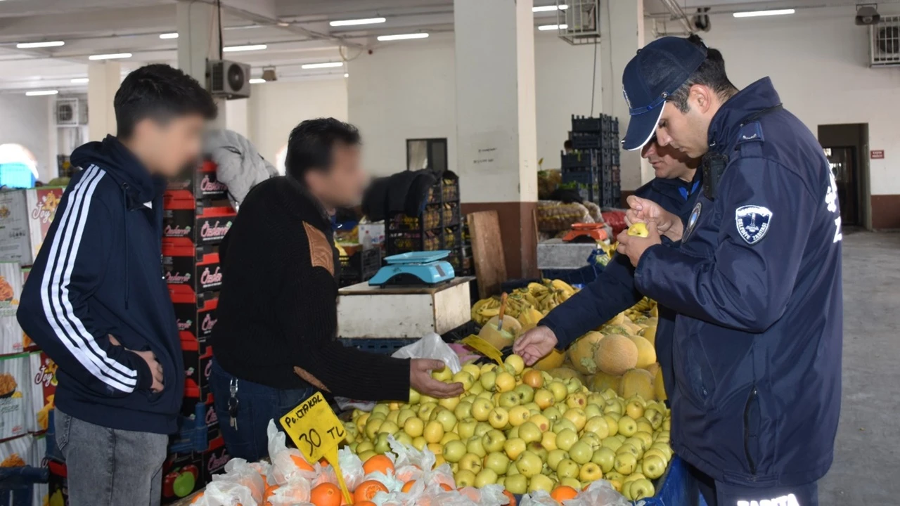 Şahinbey'de hileli &uuml;r&uuml;n satan satıcıya ceza