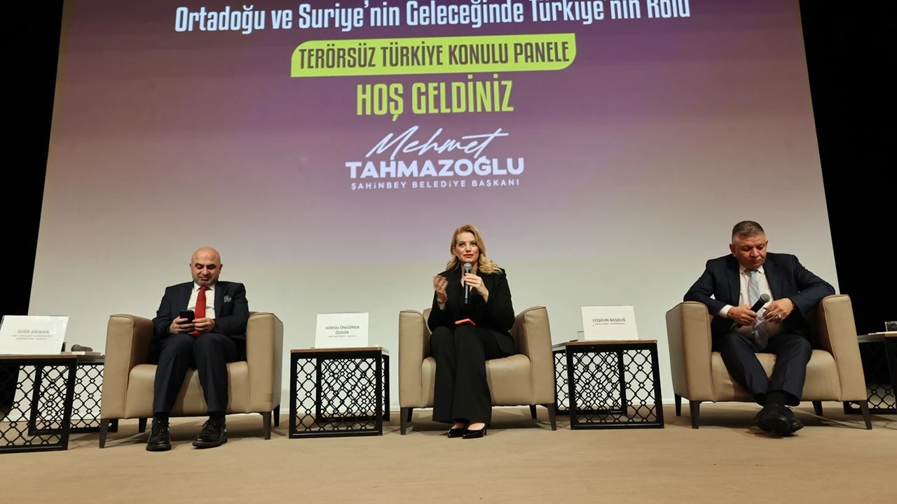 Şahinbey'de &ldquo;Ter&ouml;rs&uuml;z T&uuml;rkiye&rdquo; paneli