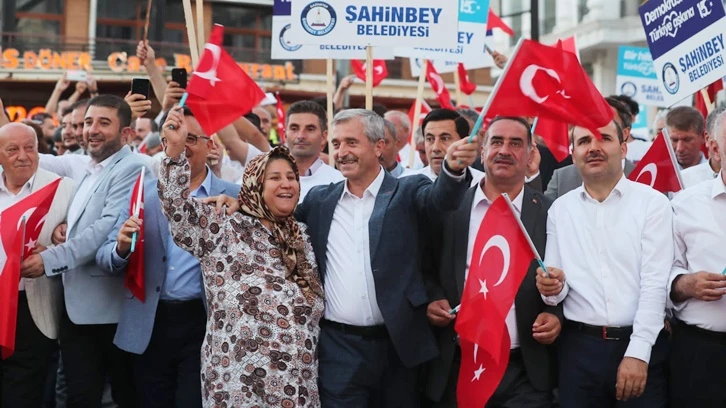 Şahinbey'den 15 Temmuz kortej yürüyüşü 