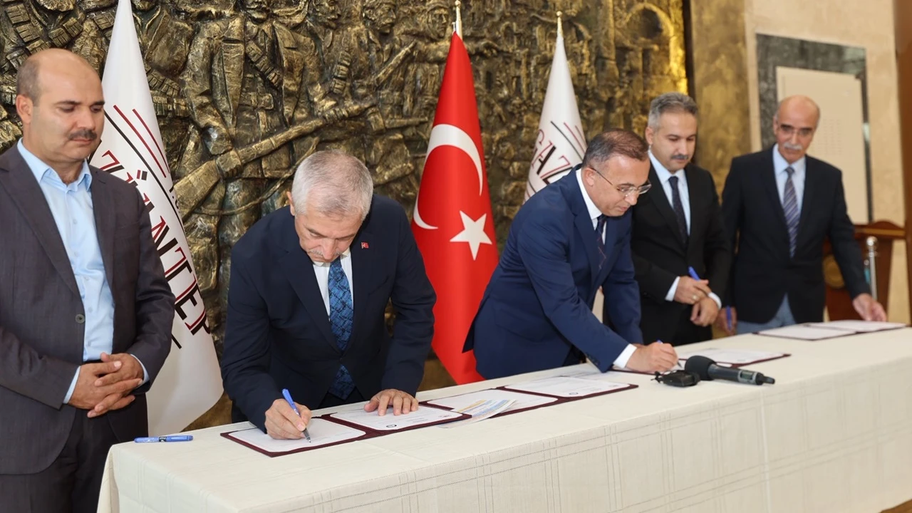 Şahinbey'den çiftçilere tohum ve gübre desteği