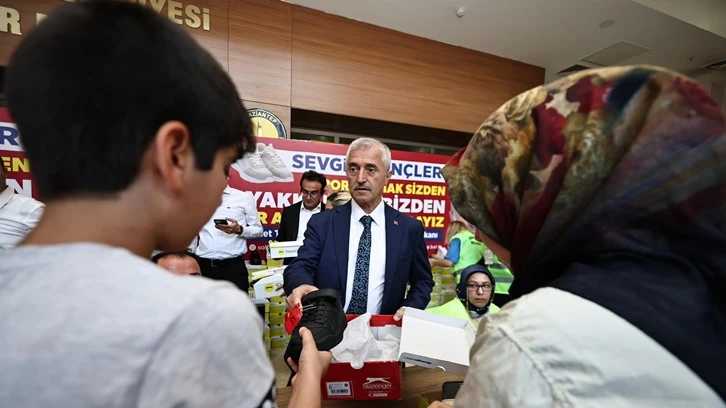 Şahinbey'den öğrencilere karne hediyesi
