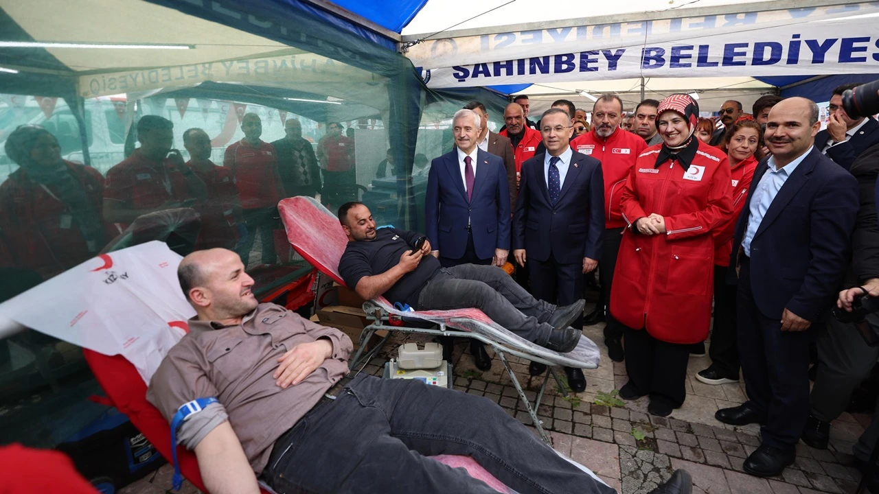 Şahinbey'in kan bağışı kampanyasına yoğun ilgi 