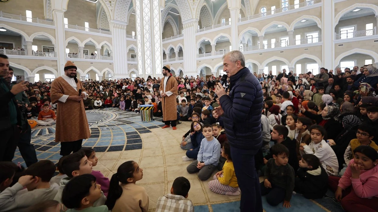 Şahinbey Millet Cami minik misafirlerini ağırladı