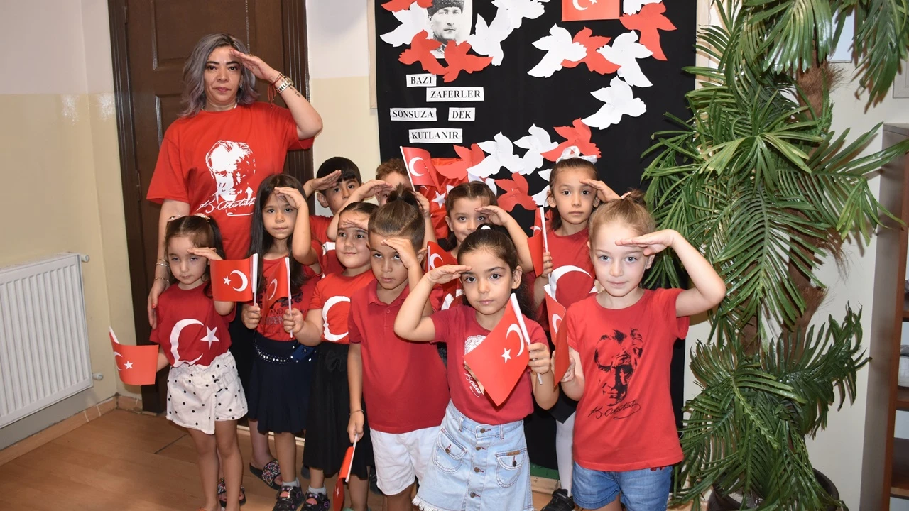 Şahinbeyli minikler, 30 Ağustos Zafer Bayramı’nı kutladı