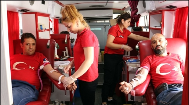 Sanko Tekstil &ccedil;alışanları kan verdi