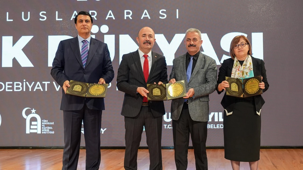 Şehitkamil'de 5. Uluslararası T&uuml;rk D&uuml;nyası Edebiyat ve Kitap Festivali