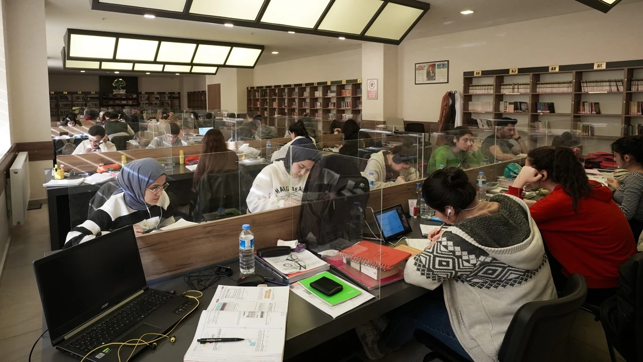 Şehitkamil'de k&uuml;t&uuml;phanelere yoğun ilgi