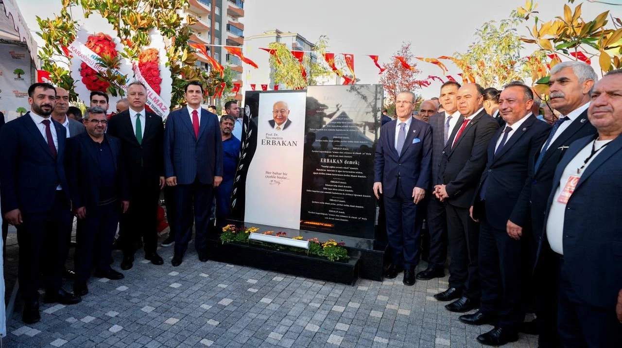 Şehitkamil'de Necmettin Erbakan Parkı hizmete sunuldu