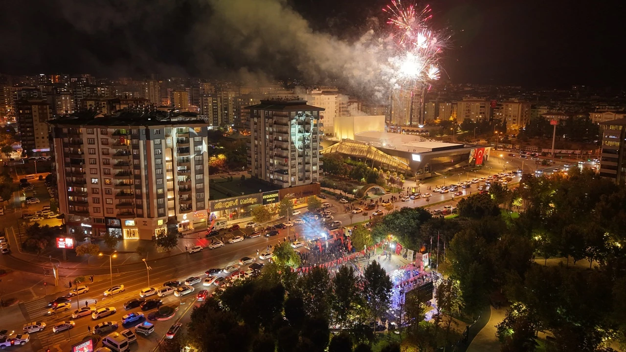 Şehitkamil'den coşkulu Cumhuriyet Bayramı kutlaması