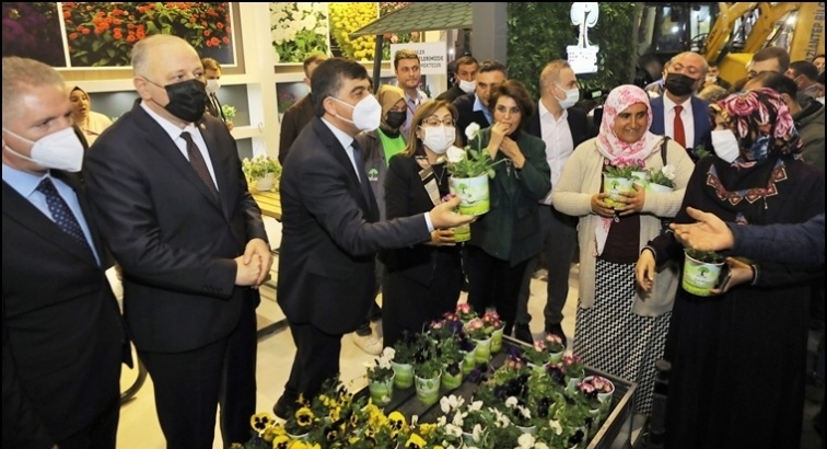 Şehitkamil standı yoğun ilgi gördü...