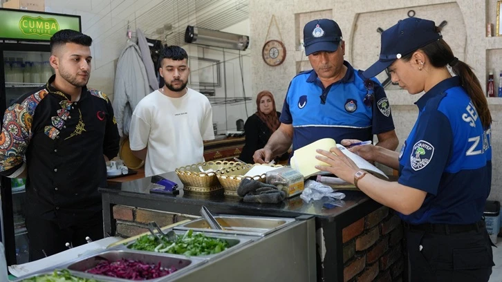 Şehitkamil zabıta ekiplerinden tavuk denetimi
