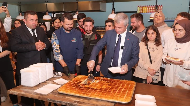 Şehreküstü Meydanı Lezzet Festivaline ev sahipliği yaptı