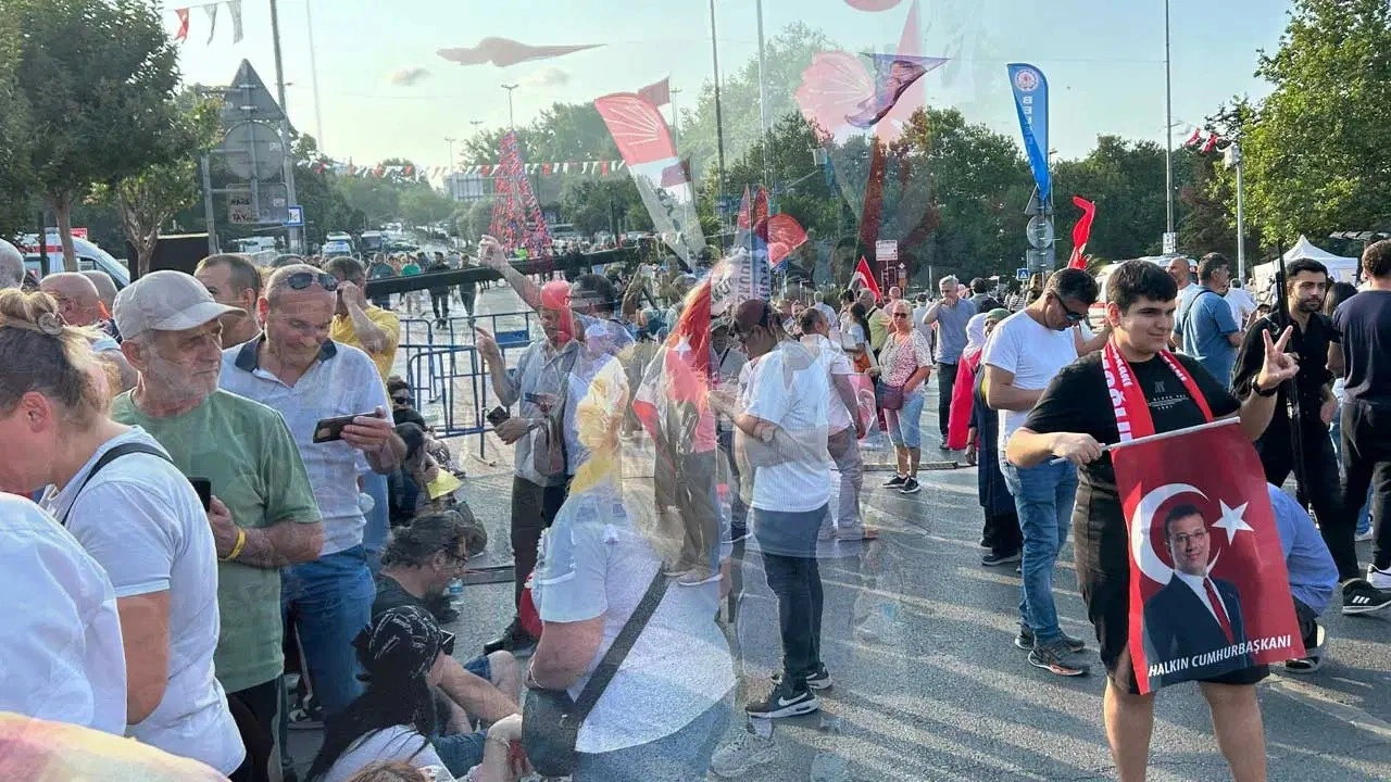 ‘Silivri Zindanı’nda 100 gün: CHP, bugün Saraçhane’ye döndü!
