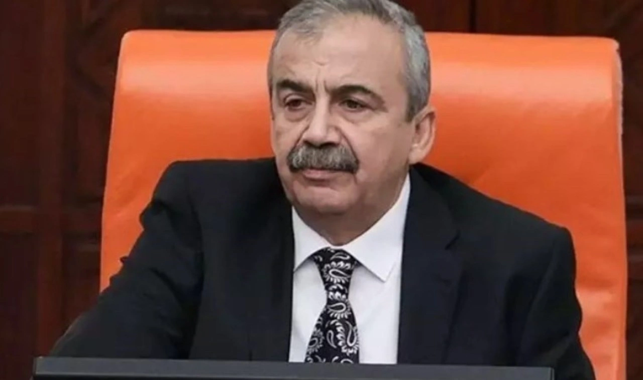 Sırrı Süreyya Önder'in ismi Diyarbakır'da caddeye verilecek