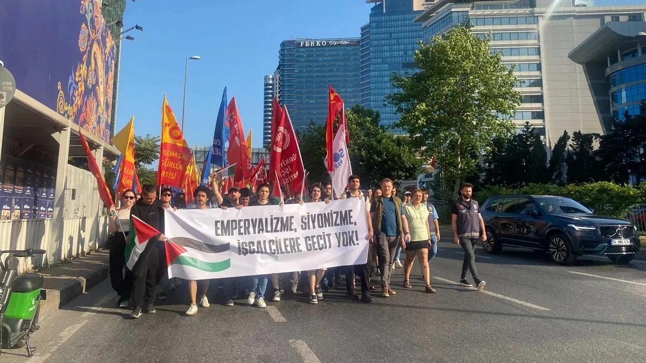 Siyasi partiler İsrail Konsolosluğu’na yürüdü: ‘İşgalci her zaman kaybeder’