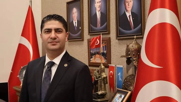 Türkiye sahte diploma iddialarıyla sarsılırken Bahçeli'nin yardımcısından ilginç diploma çağrısı