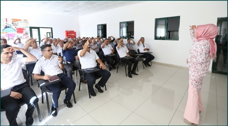 Şof&ouml;rlere işaret dili eğitimi