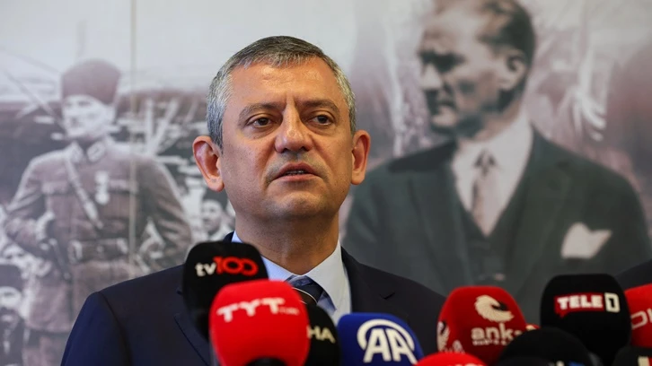 Özgür Özel'den Erdoğan'a sert tepki: Bu suskunluk teslimiyettir!
