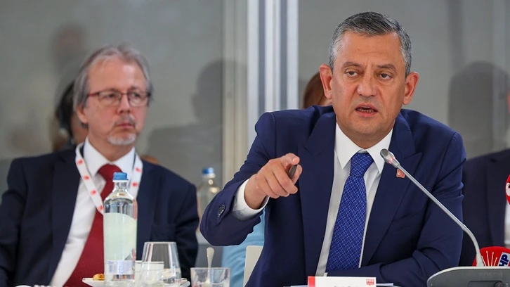 Özgür Özel'den Erdoğan'a ahtapot yanıtı: Yakında dönüyorum kaçma!